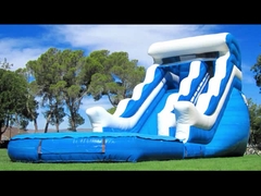 Deslizamiento de agua inflable