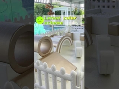 Equipo de juegos para niños en interiores Centro comercial de fiestas para niños dorados y blancos