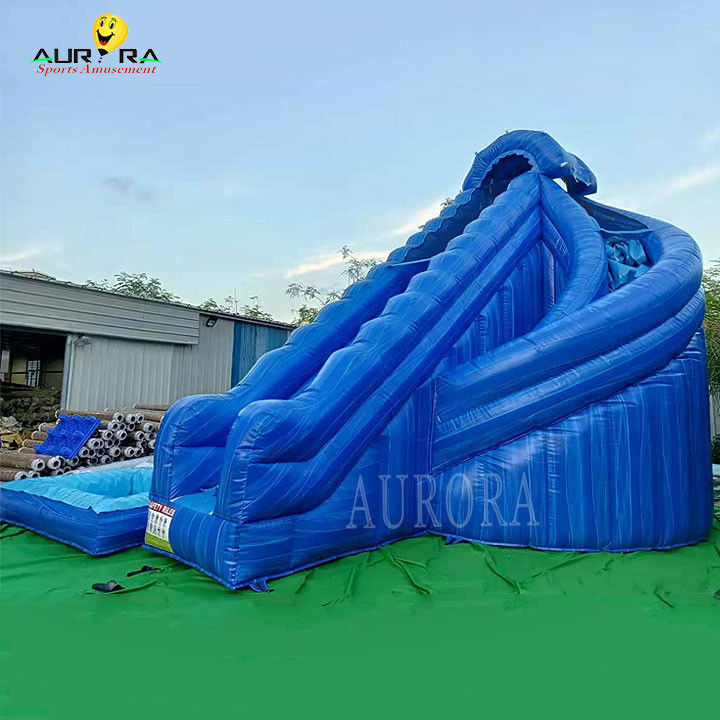 Parque de juegos de interior tobogán de agua inflable azul para todas las edades tamaño personalizado