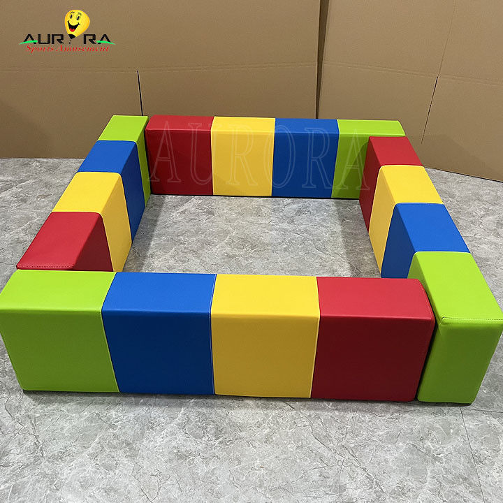 Equipo de juegos suaves para bebés de color para niños pequeños