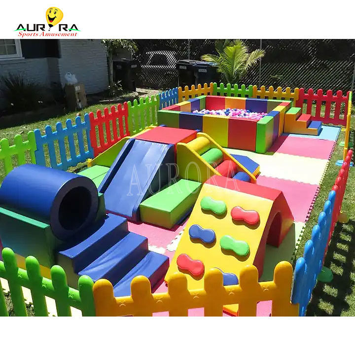 Equipo de juegos suaves para bebés de color para niños pequeños