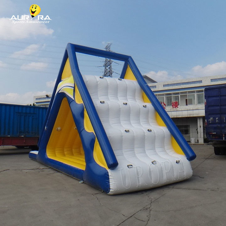 Fiestas al aire libre juguetes de agua inflables tobogán flotante de agua escalada torre de muros para el mar
