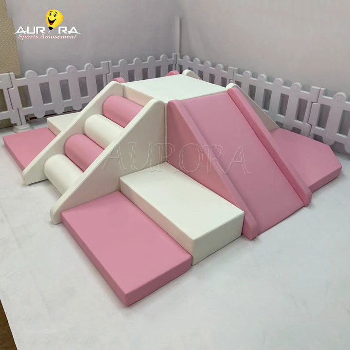 Equipo de escalada para niños pequeños de juego suave rosa y blanco para fiesta