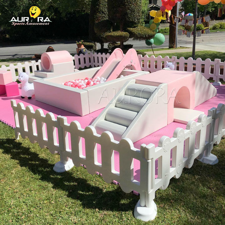 Equipo de juegos suave blanco rosa precio de fábrica alta calidad niños centro comercial de interior