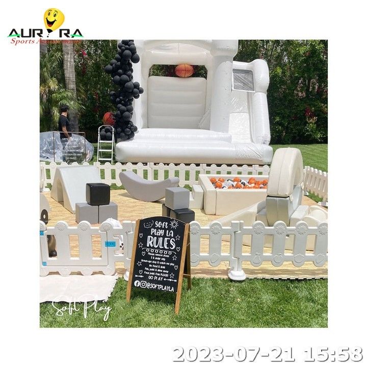 Equipo de área de juegos para niños y niñas Laberintos interiores Parque de juegos Construido por Aurora