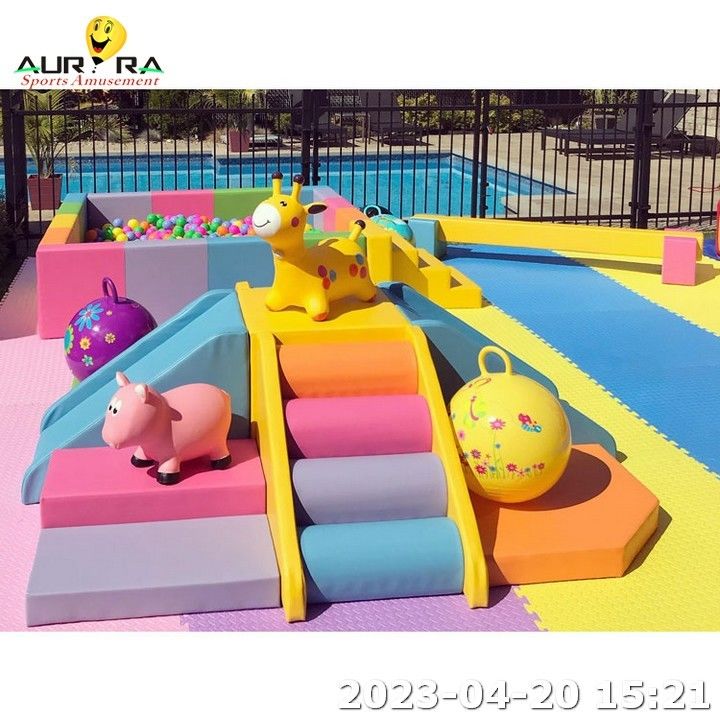 Cuero PU para niños Equipo de juego suave Bloque de espuma Campo de juego interior Pelota Piscina azul