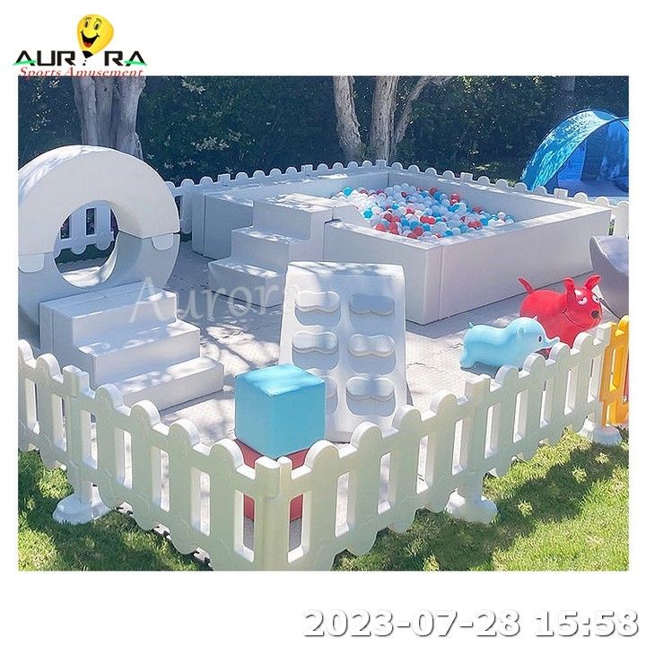 Juegos suaves para niños Juegos suaves para niños Juegos divertidos Jugar en el patio de juegos al aire libre