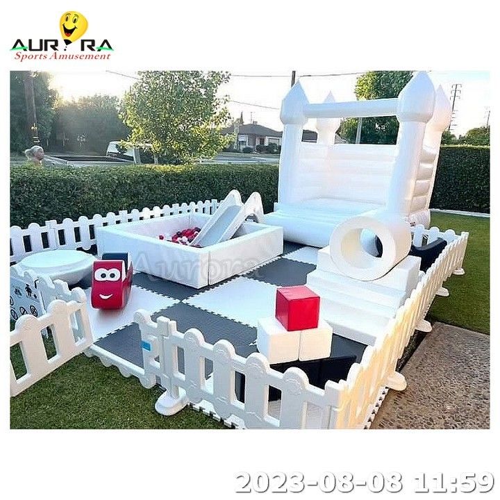 Jardín de juegos de interior Juego suave Niños negros y blancos Jardín de juegos al aire libre con portero