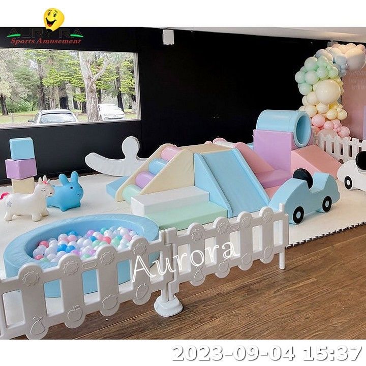 Equipo de juegos blancos de color neutro artículos blandos bloques de espuma niños