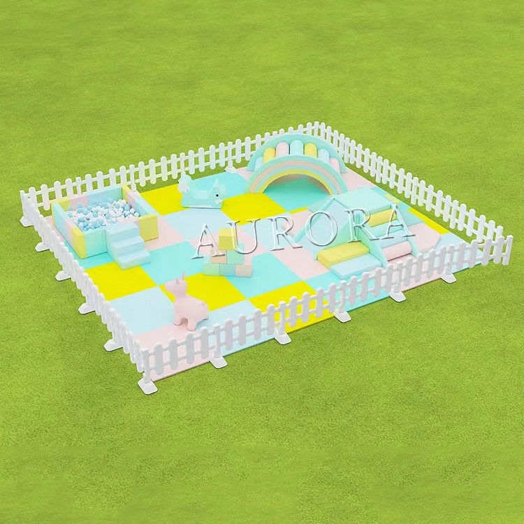 Equipo de juegos para niños pequeños juegos de espuma baratos patio de recreo