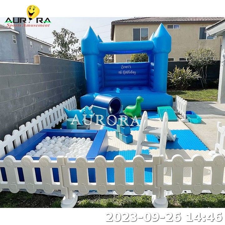Área de juegos suave para niños con cerca