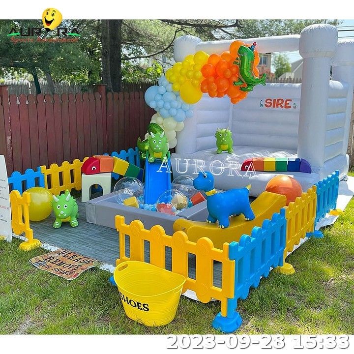 Juegos de juegos al aire libre con castillo inflable para niños