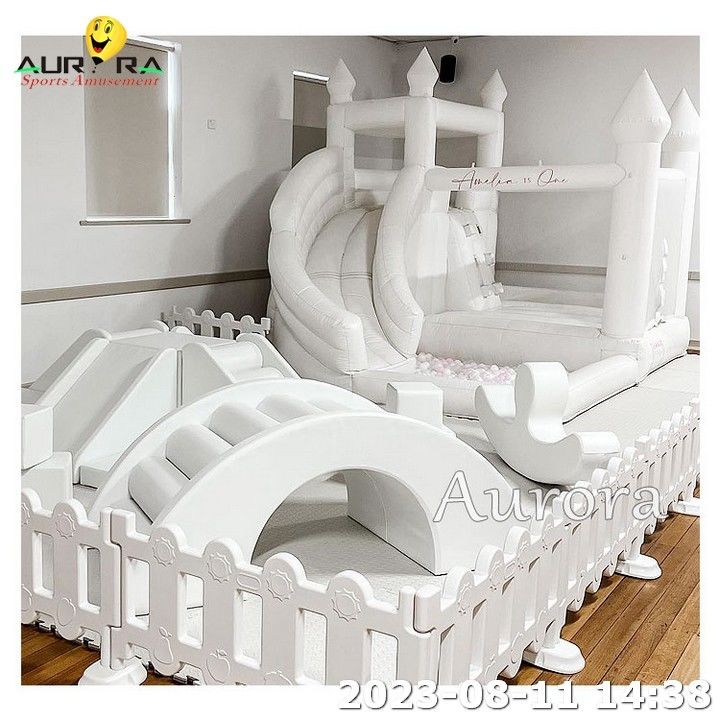 Conjunto de juegos suaves de colores neutros Beige y blanco Centro de fiestas para niños Equipo de juegos suaves