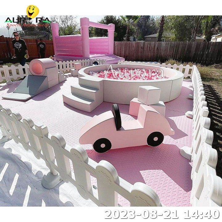 Conjunto de juegos suaves de colores neutros Beige y blanco Centro de fiestas para niños Equipo de juegos suaves