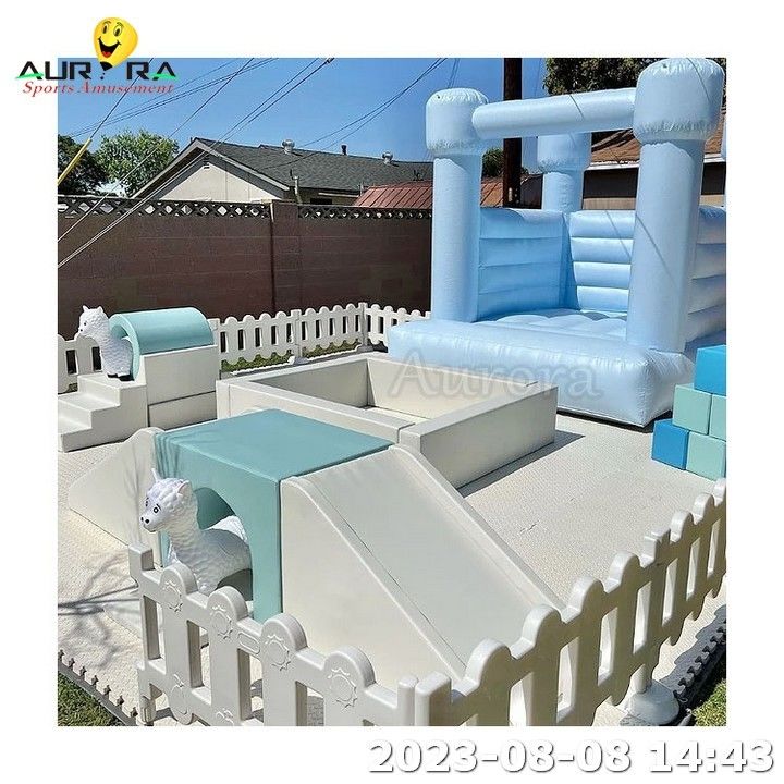 Blue Inflatable Bouncer Soft Play Sets Kids Play Park Ball Pit con tobogán al aire libre