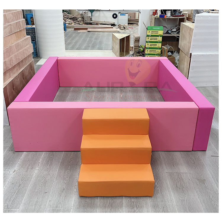 Equipo de juego suave naranja con fosa de pelota y tobogán rosa Red Soft Playground Indoor
