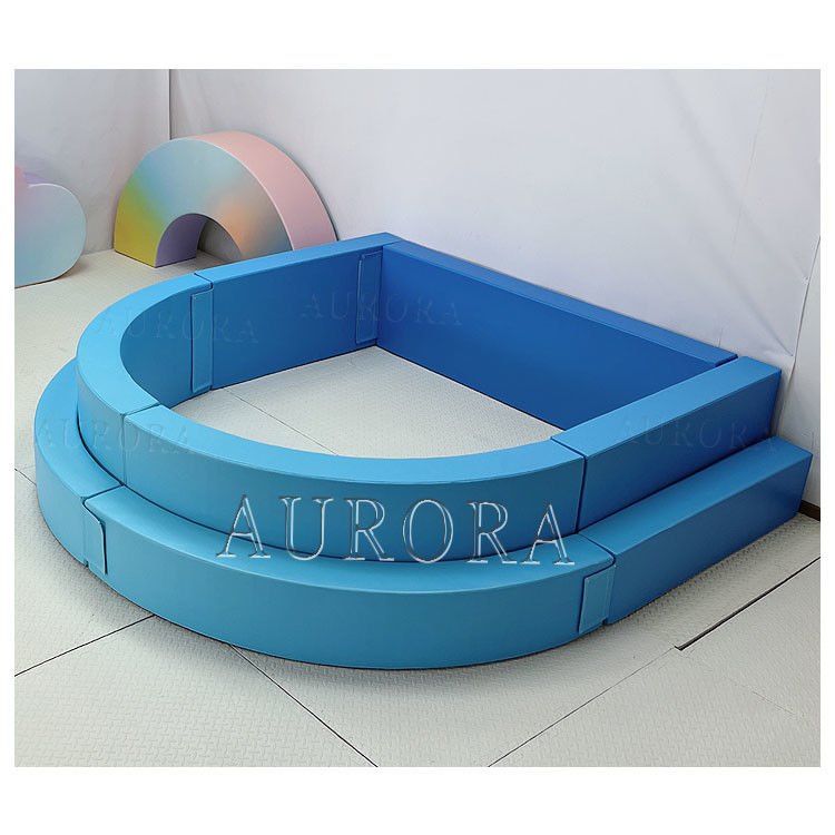 Cyan Blue Ball Pit Niños Soft Play Equipos de Juego Fiesta de juegos Coloridas Nubes Arco