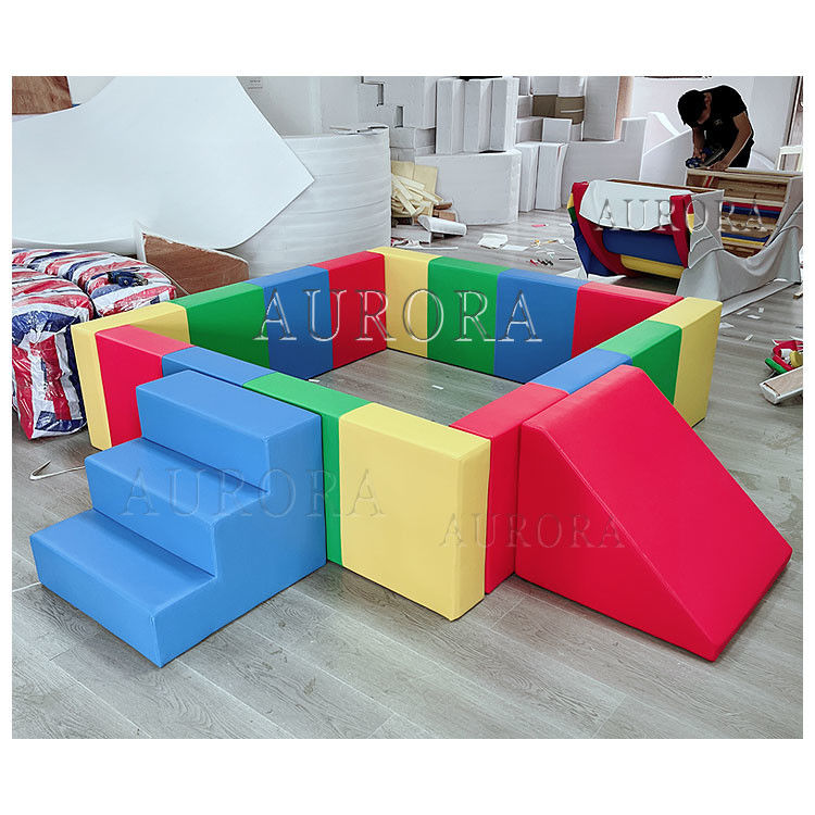 Juego suave Equipo de alquiler de escaleras suave tobogán juego colorido bloques de espuma