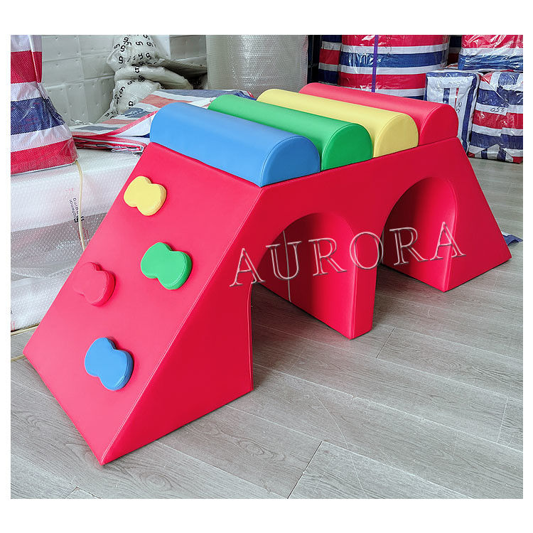 Juego suave Equipo de alquiler de escaleras suave tobogán juego colorido bloques de espuma
