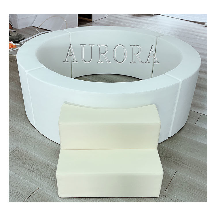Equipo de juegos suaves para exteriores Blanco con paquete de colores desnudos para niños